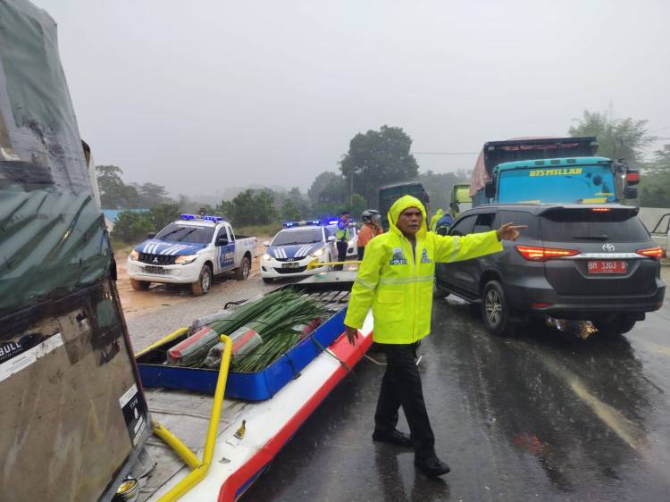 Truk Fuso VS Bus AMS, Begini Kronologis Kejadian Kata Kapolres Pekanbaru