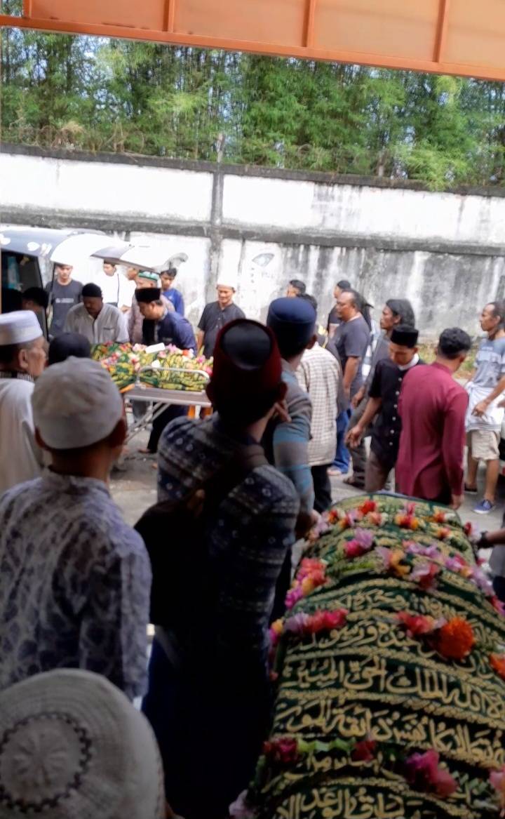Yayasan Inabatul Qur'an Bantu Biaya Pendidikan Anak Korban Kecelakaan di Dumai