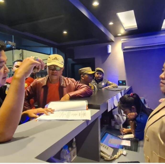 Ditantang Pengusaha Hiburan Malam, Pemerintah Tak Boleh Kalah