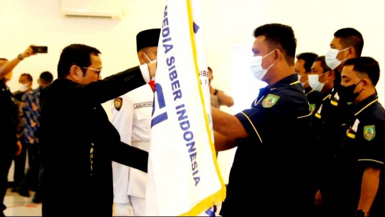 Datang ke Rokan Hilir, DR Syafriadi Lantik Pengurus JMSI