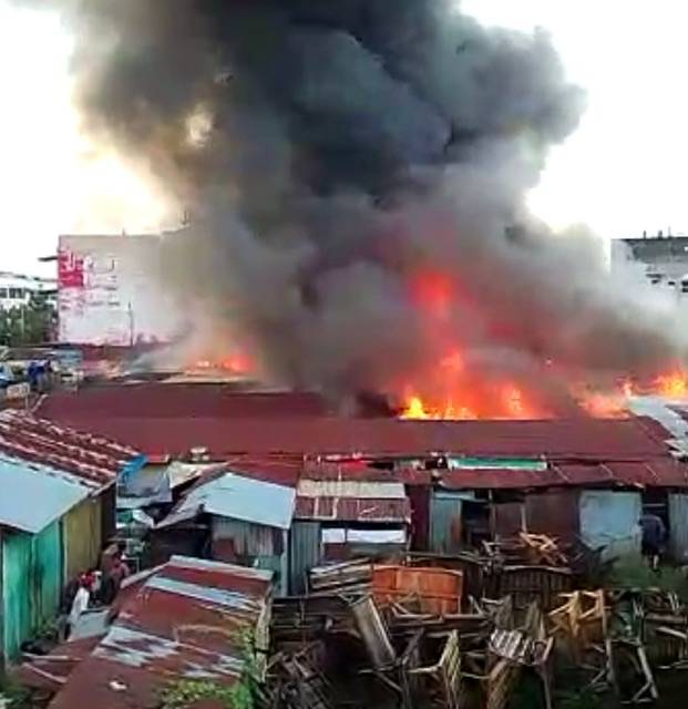 Pasar Cik Puan Kembali Terbakar, Toko Pakaian Hingga Toko Emas