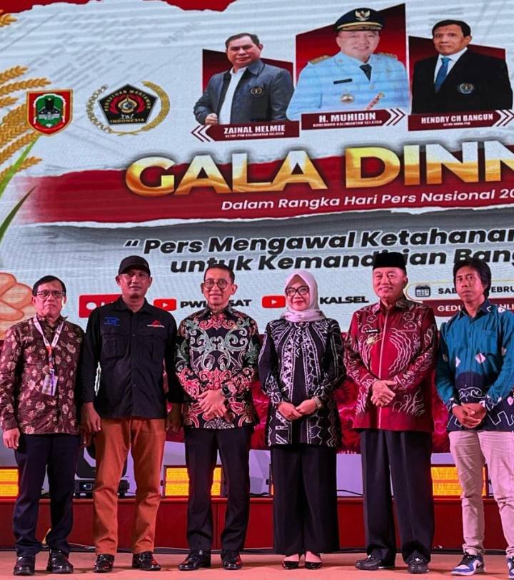 Menteri Kebudayaan Hadiri Malam Gala Dinner HPN 2025 Banjarmasin