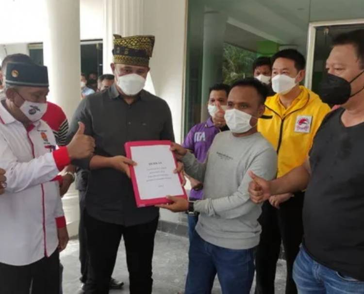 Musorlubprov KONI Riau, Lawan Iskandar Hoesin, 3 Anak Muda Satukan Kekuatan