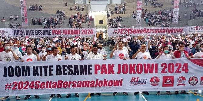 Pendukung di Riau Deklarasi 2024 Setia Bersama Jokowi