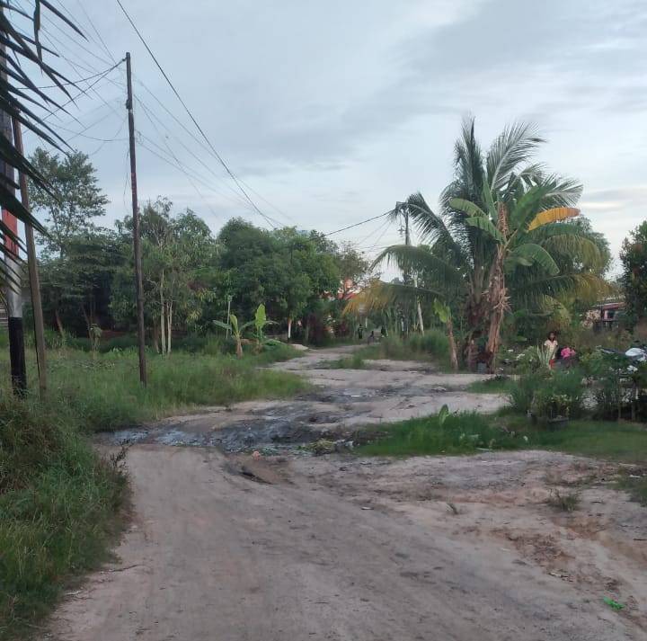 Kondisi Jalan Merdeka Baru Memprihatinkan