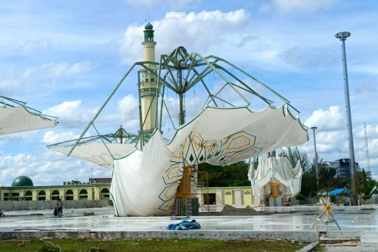 Payung Elektrik Masjid Raya Annur Patah, Dinas PUPR Riau: Kontraktor Harus Tanggung Jawab