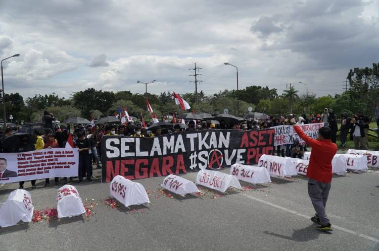 11 Tewas di Blok Rokan, Massa Tuntut Jaffee A Suardin Mundur Dari Dirut PT PHR