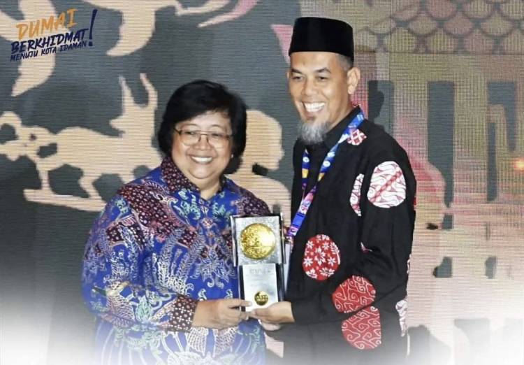 Walikota Terima Anugerah Adipura 2022