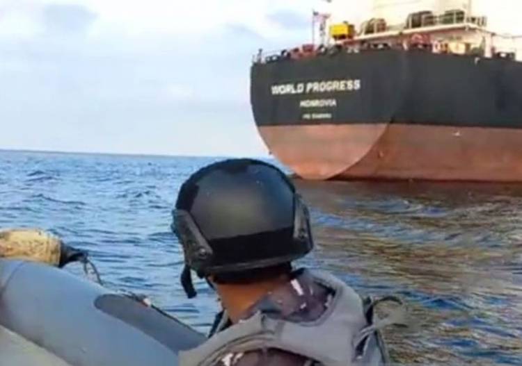 Kapal Tanker Memuat CPO dari Dumai Diamankan TNI AL di Selat Malaka