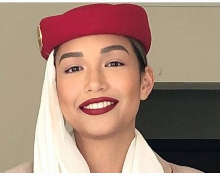 Gadis Batak Pramugari Maskapai Emirates Ini Berasal dari Batam Kepri