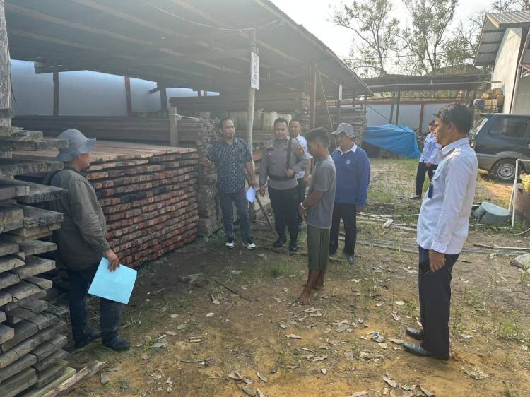 Bawa 4 Kubit Kayu Olahan, Toke Ilegal Logging Asal Rohil Ditangkap Anggota Jajaran Polda Riau