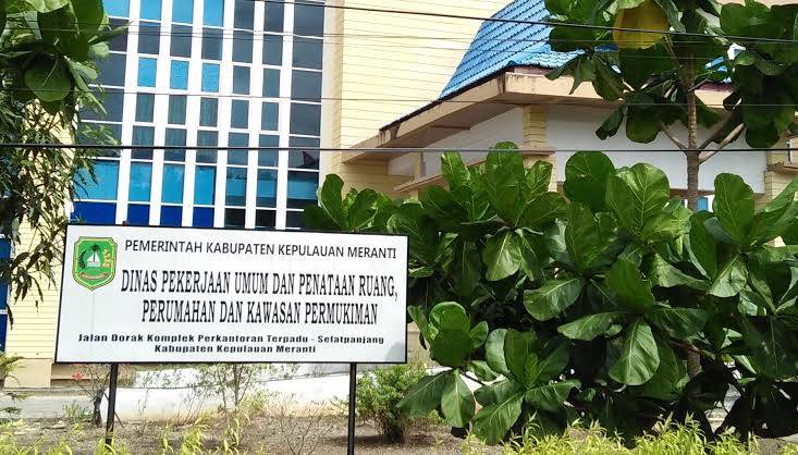 Busyet!!! Bupati Gadaikan Kantor PUPR Meranti Rp100 Milyar