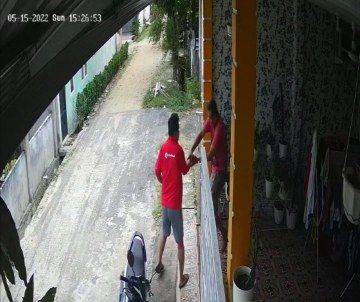 Anggota Polsek Rumbai Kota Pekanbaru Berlumuran Darah Ditusuk OTK