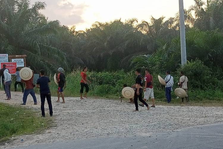 Bentrok Berdarah di Dayun, Siak, 3 Orang Luka-luka Akibat Terkena Sajam