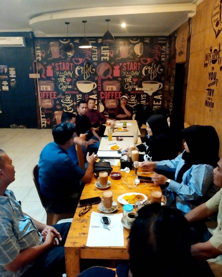 Adong Sinaga Rapat Perdana Bersama Bakal Pengurus LPMK Teluk Binjai