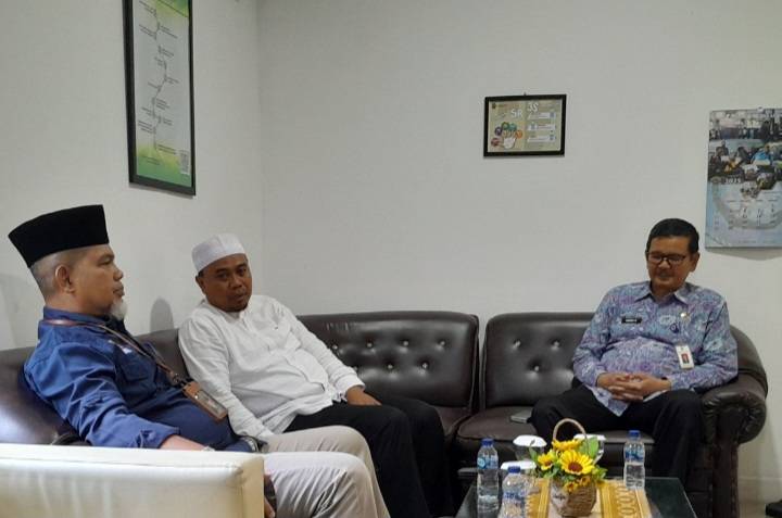 Ajukan Penangguhan Penahanan Ibuk Inong, Ketua DPRD dan Sekda Temui Ketua PN Dumai