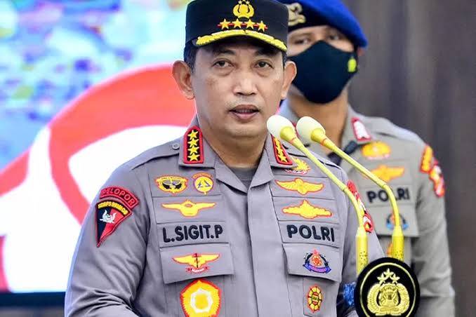 Kapolri Listyo Sigit Probowo Mutasi Kabid Humas Polda Riau dan 2 Kapolres