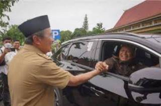 Mobil Listrik Dikembalikan, Kejati Riau Malah Minta Fortuner