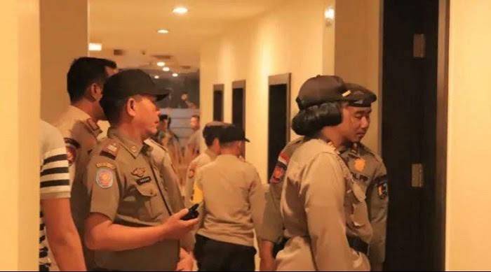 Pasangan Gay dan Lesbi Marak, Satpol PP Ancam Gelar Razia Besar-Besaran