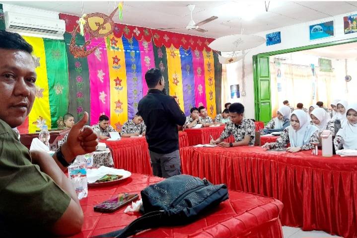 Sempena HPN 2025, PWI Dumai Gelar Pelatihan Jurnalistik di SMAN 1