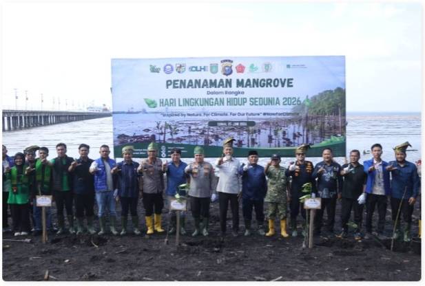 Perkuat Kolaborasi Hijau, Walikota Dumai Dampingi Kapolda Riau