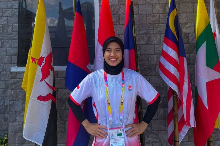 Atlet Panjat Tebing Inhu Raih Emas di Kejuaraan Asean University Games Thailand