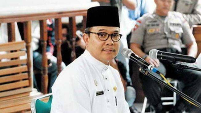 Bulan Ini, Rusli Zainal Hirup Udara Bebas