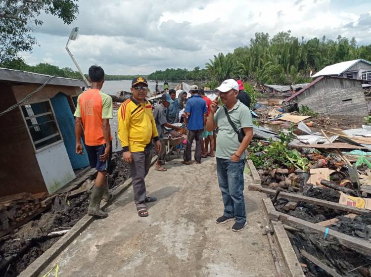 16 Rumah dan Jalan Rusak Akibat Longsor di Enok Inhil