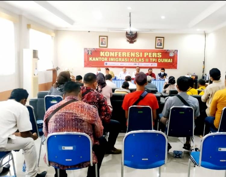 Kakanim Dumai Cederai Etika Jurnalistik, Suburkan "Budaya Amplop" ke Wartawan