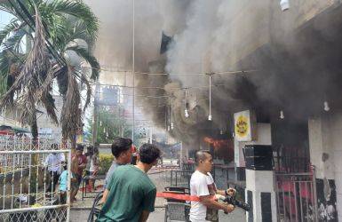 Bekas Kantor DPRD Rohil Terbakar
