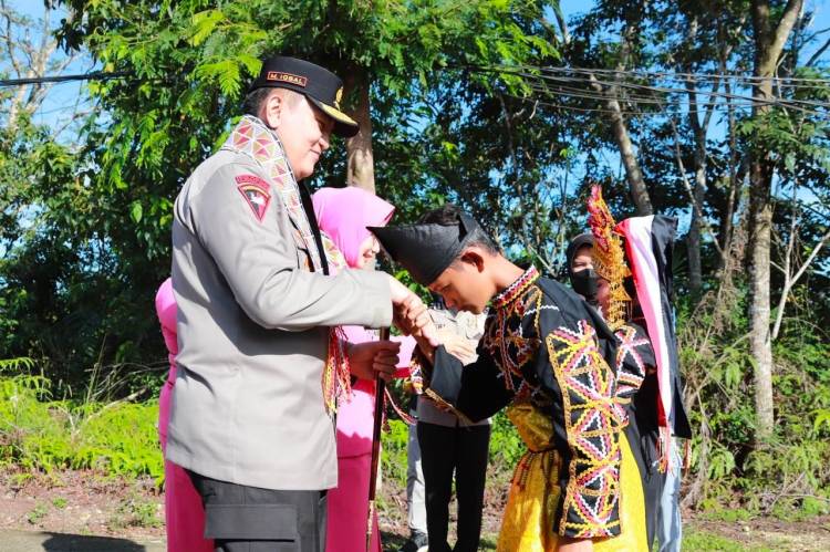 Kapolda Riau Minta Seluruh Jajaran Berikan Pelayanan dengan Setulus Hati