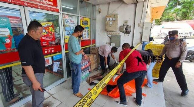 Seorang Pria Ditemukan Sudah Tidak Bernyawa Depan Alfamart di Bengkalis