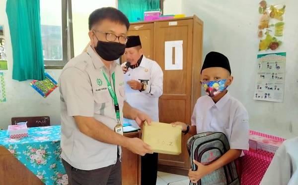 Dorong Pendidikan Berkualitas, Sepanjang 2021 PT Sari Dumai Sejati Gelontorkan CSR 1 Miliar