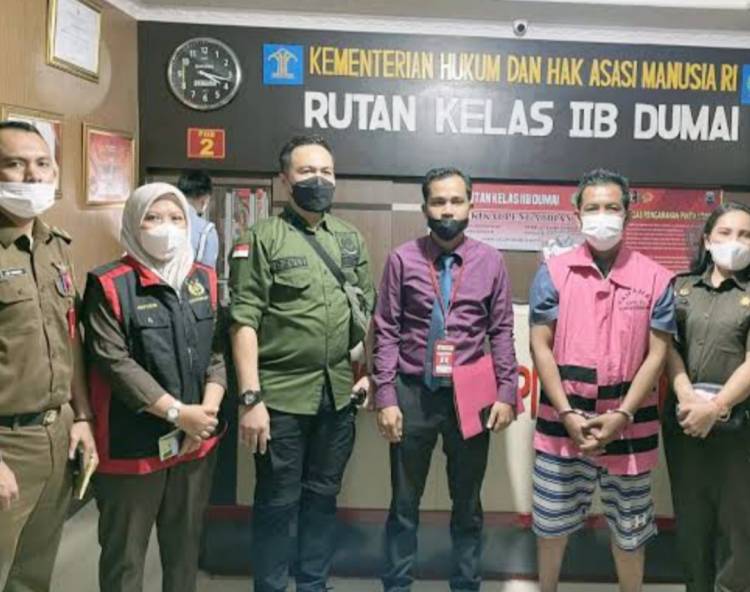 Koruptor Uang Zakat Baznas Dumai Dituntut 2 Tahun Penjara