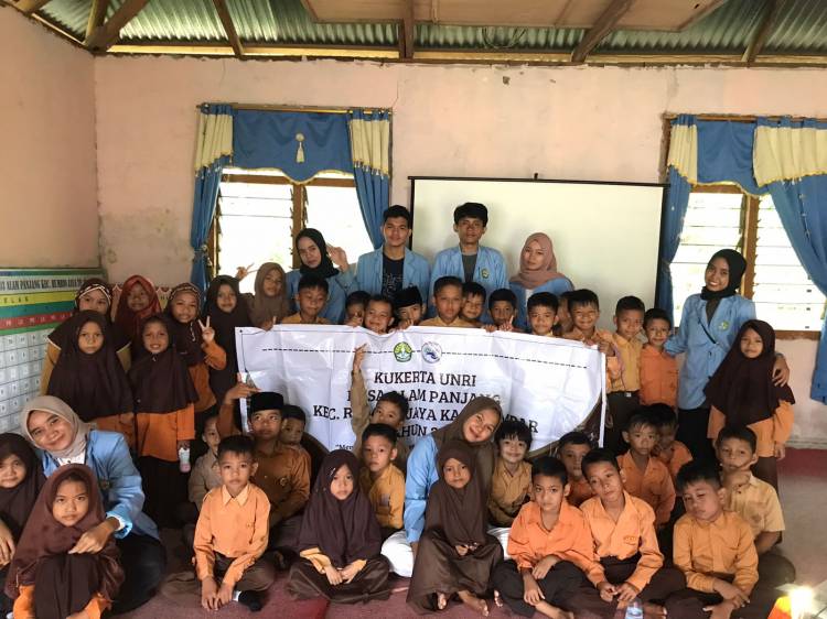 Mahasiswa KKN UNRI Sosialisasi GEMARI di SDN 003 Alam Panjang
