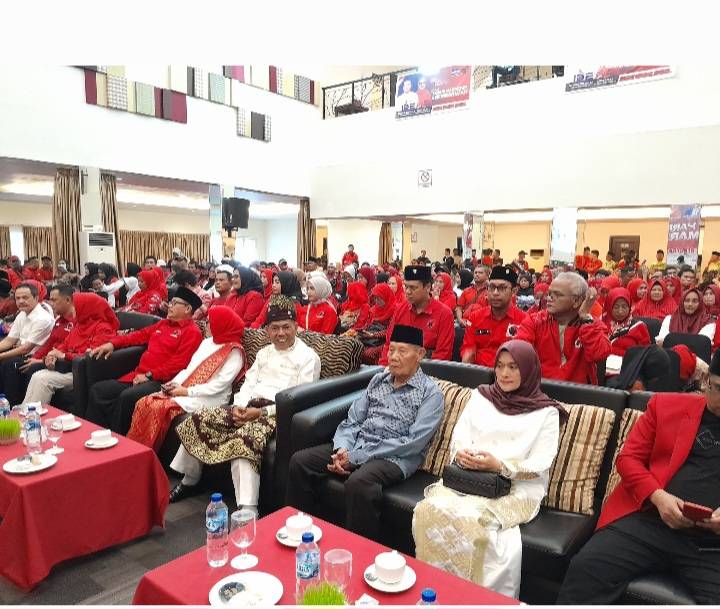 Mendaftar ke KPUD Dumai, Eddy Yatim: Kami Bukan Ayam Sayur, Tapi Ayam Jago