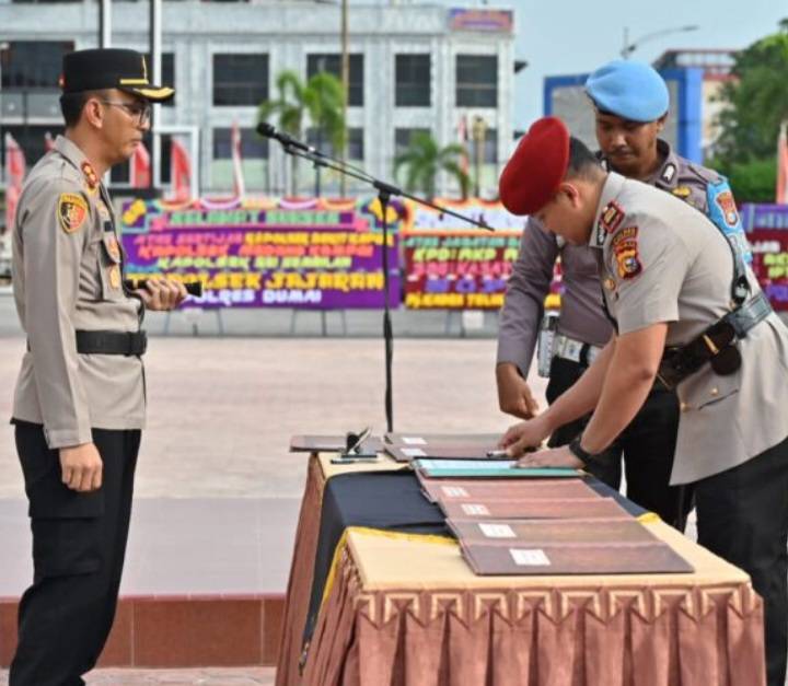 Mutasi Pejabat Polres Dumai, Kasatreskrim AKP Kris Tofel Pindah ke Bengkalis