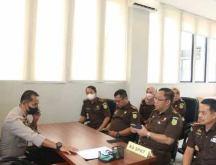 Tuding Kejaksaan Sarang Mafia, Kasintel Kejati Laporkan Alvin Lim ke Polda Riau