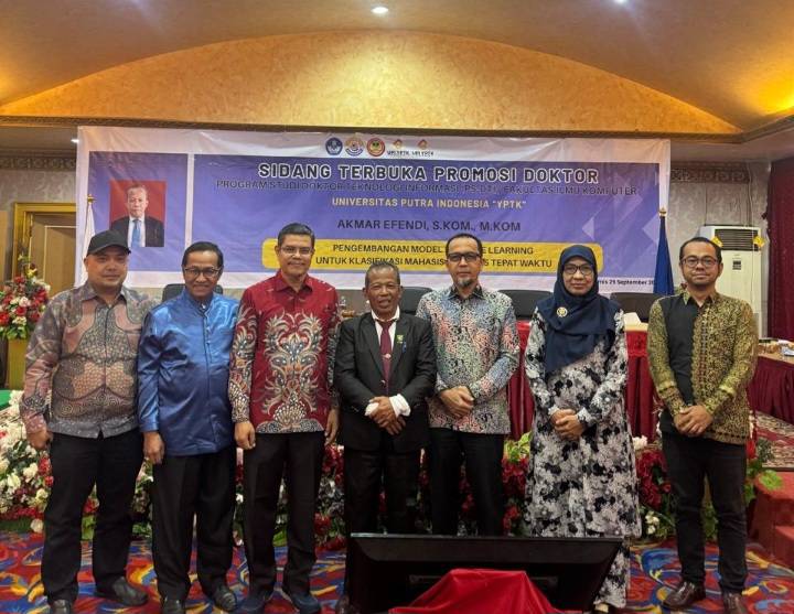 Dosen UIR Akmar Efendy Raih Gelar Doktor di UPI Padang