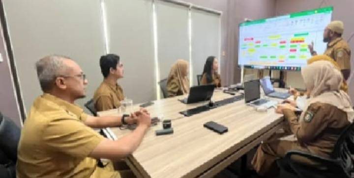 Perkuat Pengendalian Tata Ruang, Kadispertaru Mufarizal Pimpin Rapat Internal