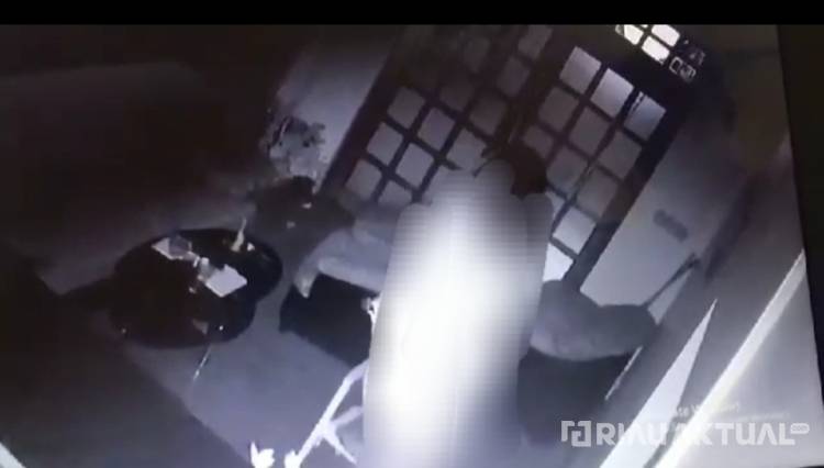 Viral!!! Video Suami Istri Gantung Diri Sambil Berpelukan Dikabarkan Terjadi Kampar