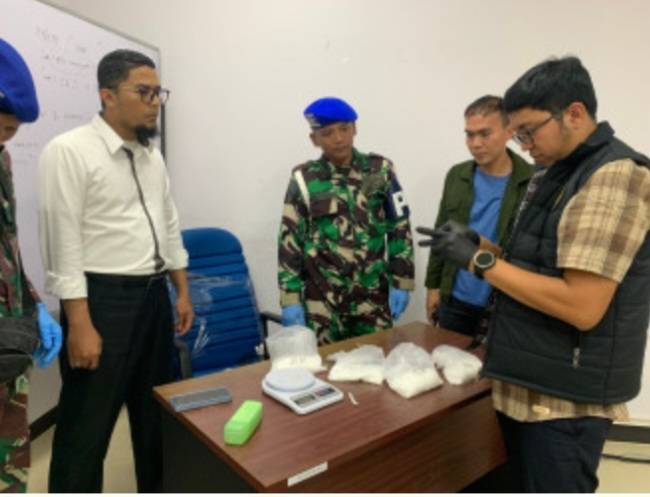 Penumpang Pelita Air Tinggalkan Tas Koper Berisi Narkoba di Bandara SSK II