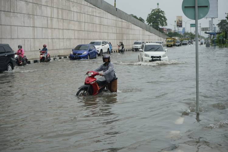Atasi Banjir, Beli Alat Berat Pemko Pekanbaru Siapkan Rp10 Miliar