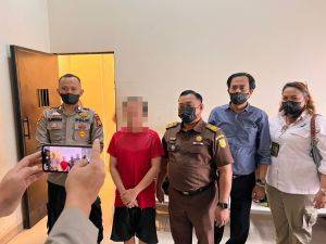 Distributor Kosmetik Ilegal Diserahkan ke Kejaksaan Tinggi Riau