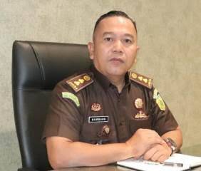 Mangkir Dari Panggilan Penyidik, HM Fadillah Akbar Ditetapkan DPO oleh Kajati Riau