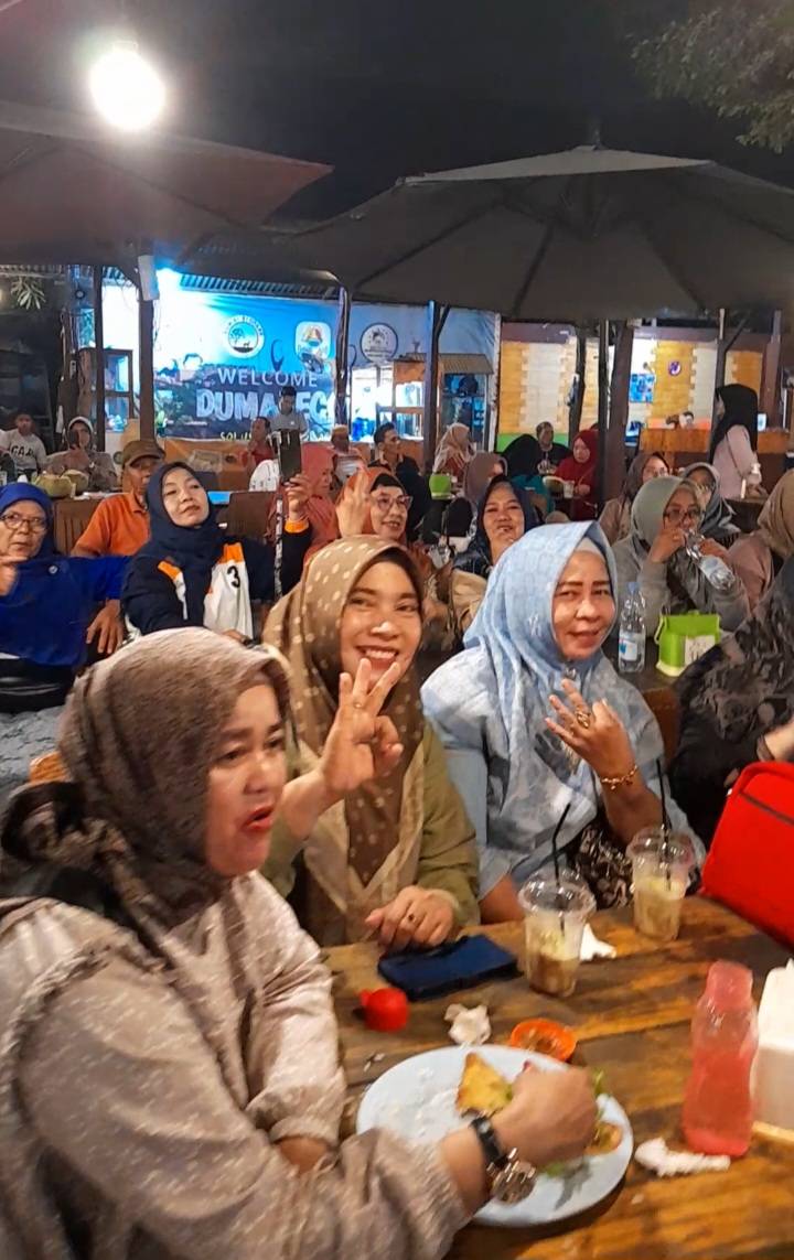 Serunya Nonton Bareng Debat Kandidat II di Kopi Aku Dumai