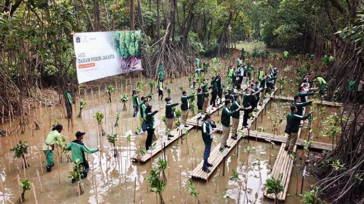 Apical Group Dukung Penyelamatan Lingkungan