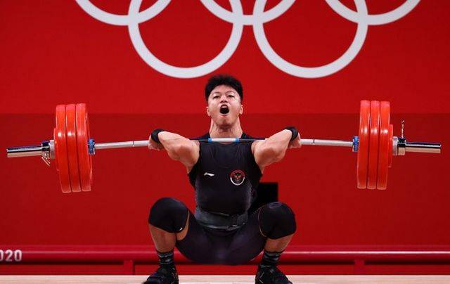Raih 1 Emas, Indonesia Posisi Ke-13 Klasemen Akhir Kejuaraan Dunia Angkat Besi 2021