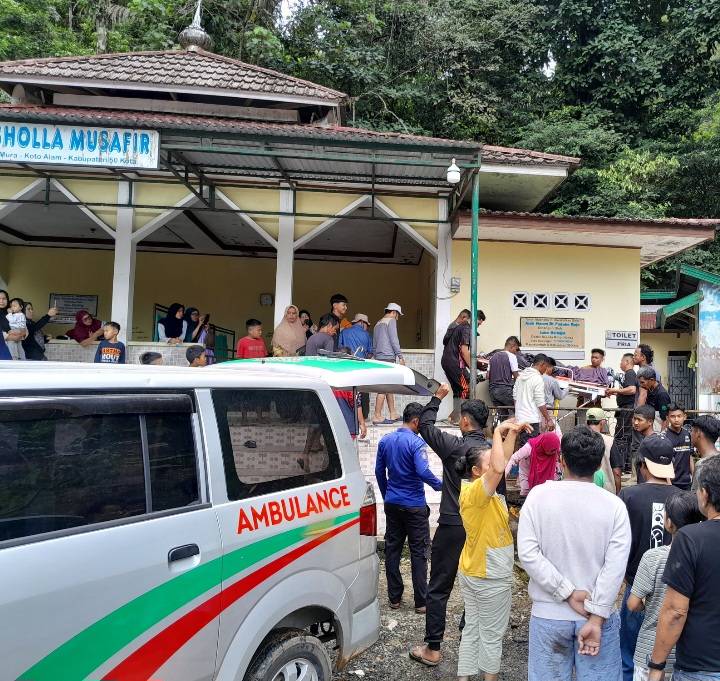 Cerita Duka Warga Batusangkar Tewas Tertimbun Longsor di Lintas Riau-Sumbar
