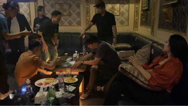 Dua Wanita Pengunjung Tempat Hiburan Malam Pub Gold Dragon Positif Gunakan Narkoba